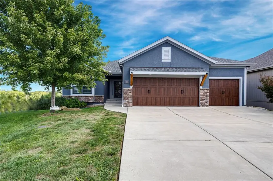 8311 Pickering Street, Lenexa, KS 66227 - #2