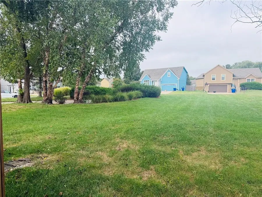 601 N Locust Street, Gardner, KS 66030 - #3