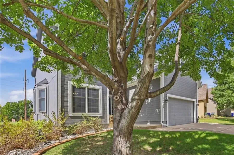 13822 S Hagan Street, Olathe, KS 66062 - #2