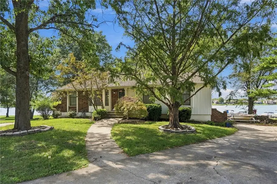4397 SW Breezy Point Lane, Lees Summit, MO 64082 - #3