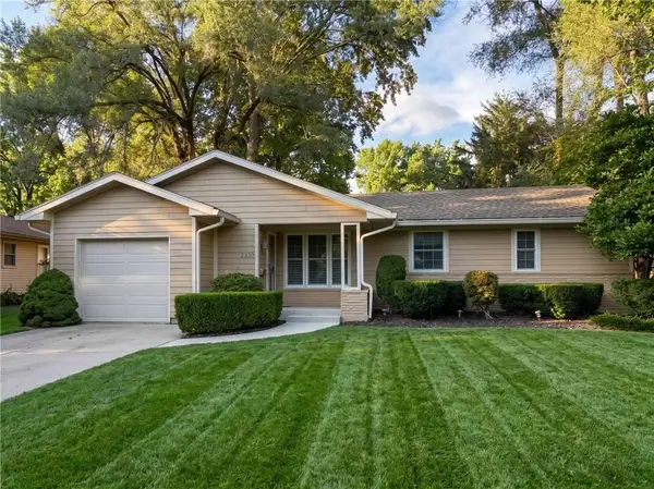 2230 W 71st Street, Prairie Village, KS 66208