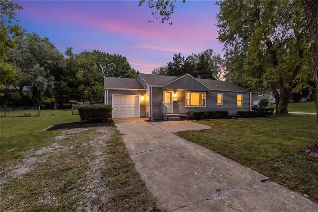 5433 Willow Avenue, Raytown, MO 64133 - #1