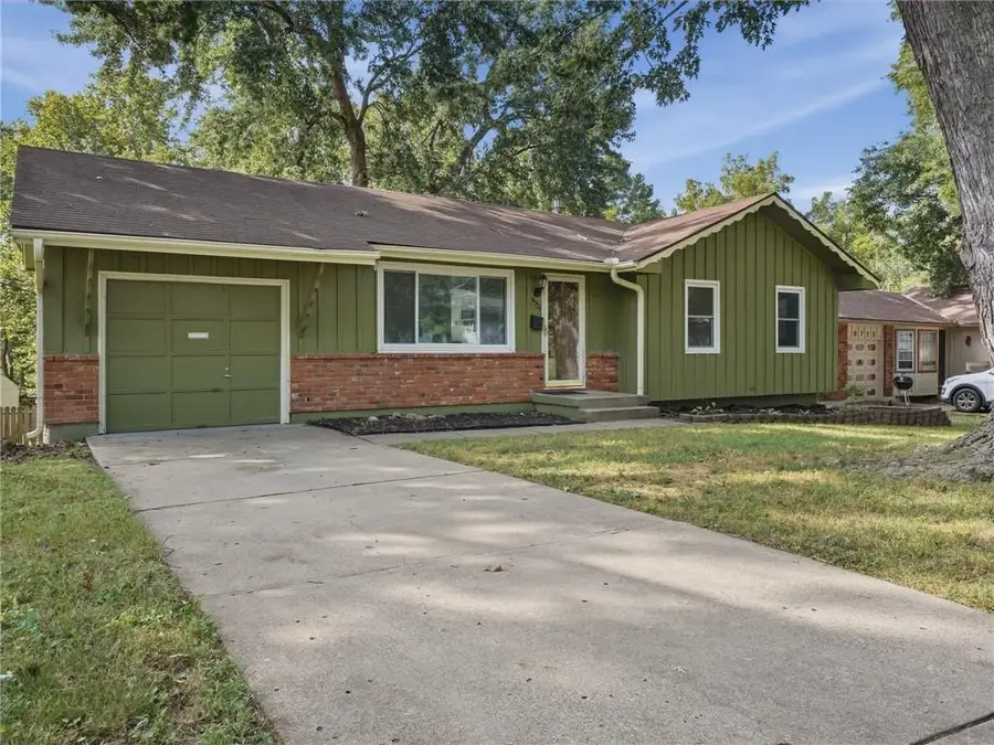 9721 E 50th Street, Kansas City, MO 64133 - #2