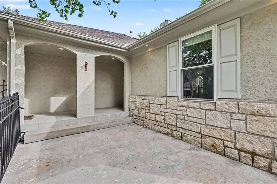 4008 SW Homestead Drive, Lees Summit, MO 64082 - #3