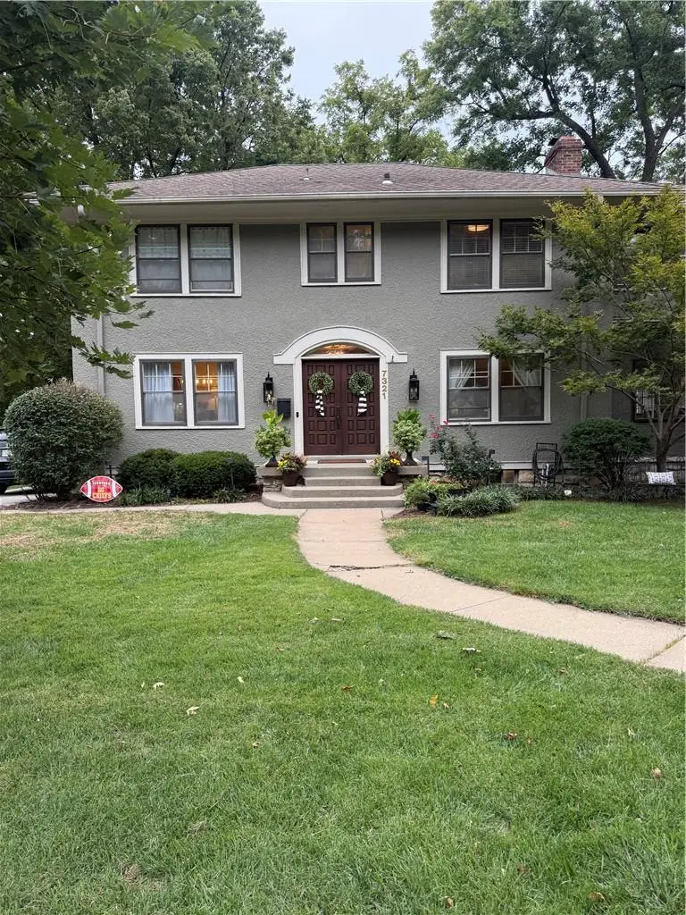 7321 Belleview Avenue, Kansas City, MO 64114 - #1
