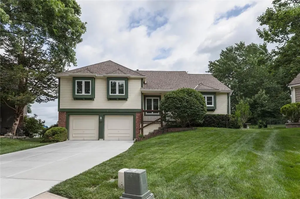 8001 Cottonwood Street, Lenexa, KS 66215 - #1