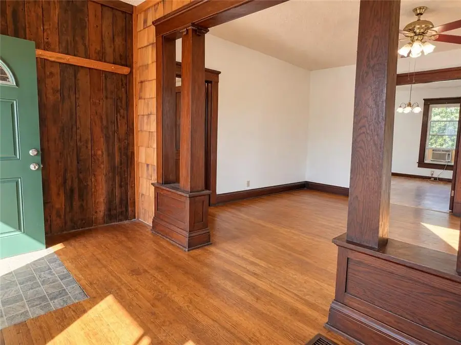 2023 Main Street, Saint Joseph, MO 64505 - #2