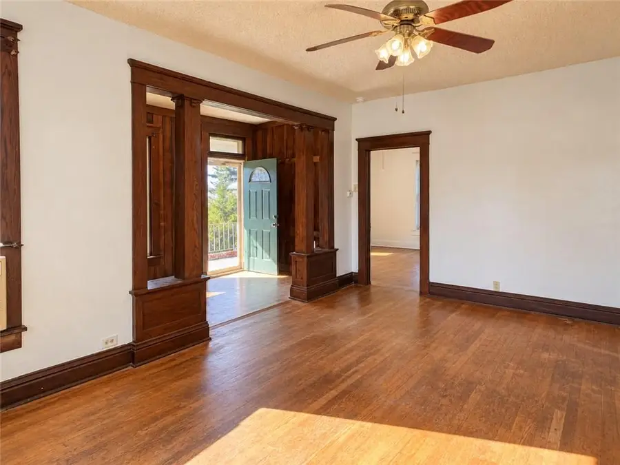 2023 Main Street, Saint Joseph, MO 64505 - #3