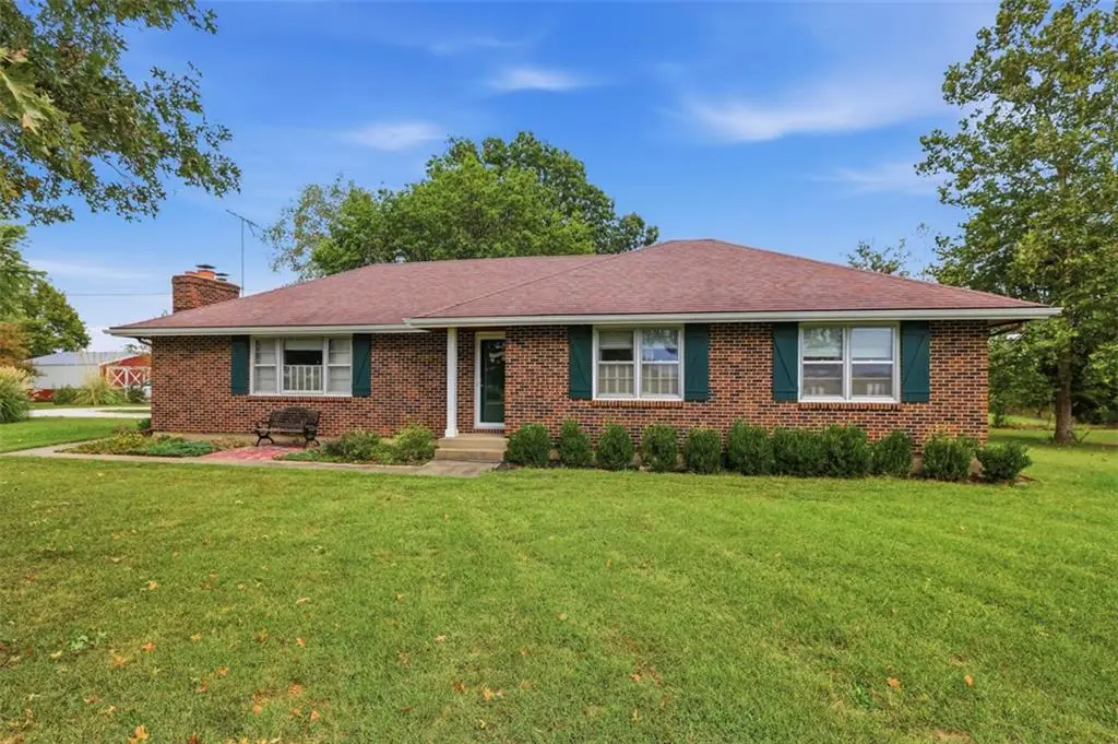 29505 SE Outer Road, Harrisonville, MO 64701 - #1