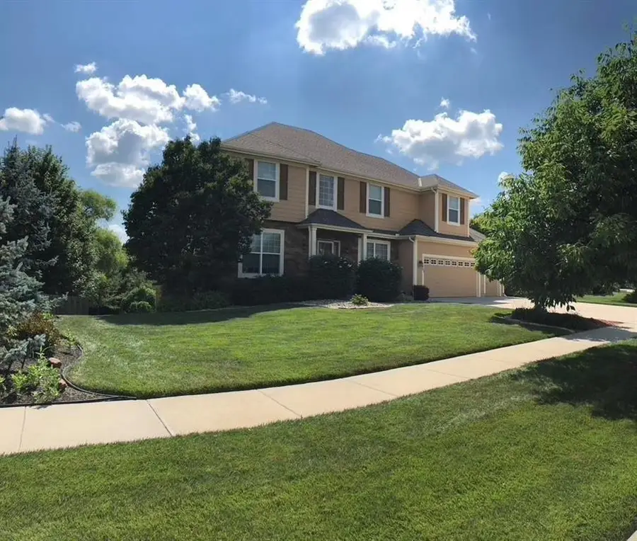 703 Willow Drive, Lansing, KS 66043 - #2