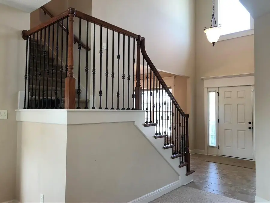703 Willow Drive, Lansing, KS 66043 - #3