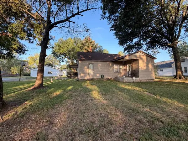 537 S Minnesota Avenue, Columbus, KS 66725