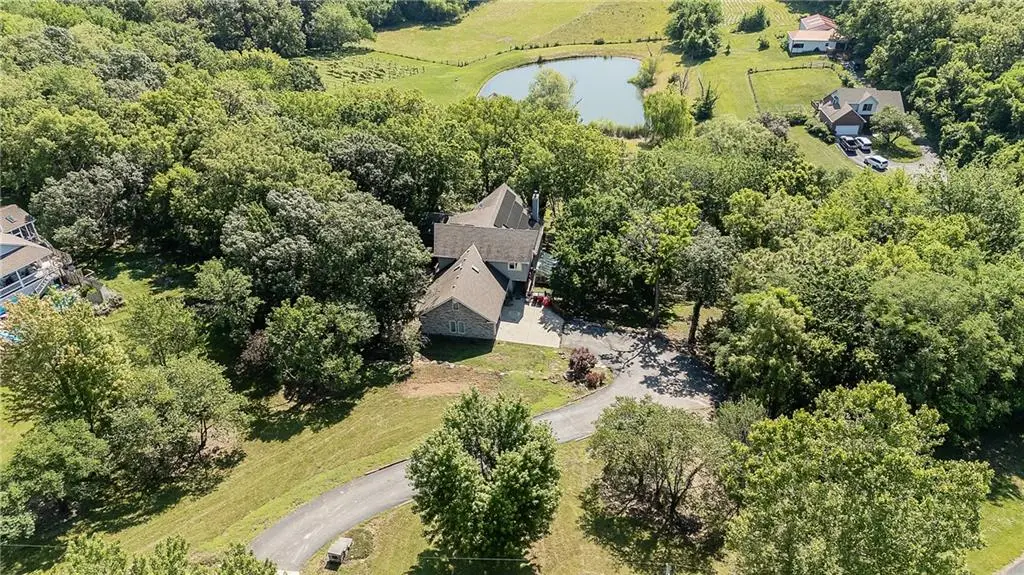 2323 S Crenshaw Road, Independence, MO 64057 - #1