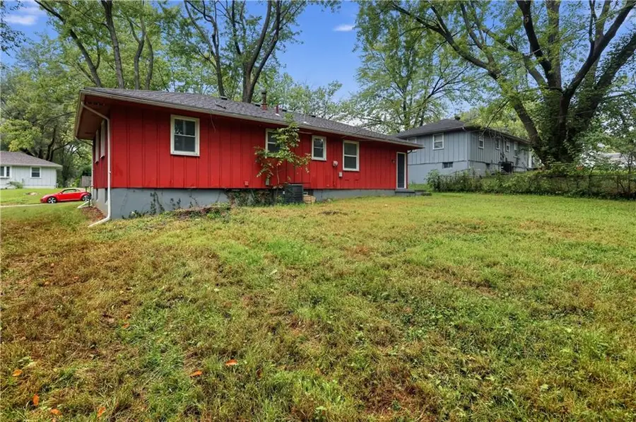 11015 Herrick Avenue, Kansas City, MO 64134 - #3