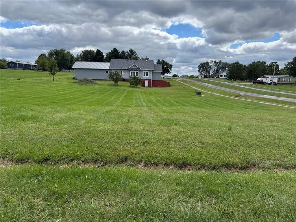 200 Oak Street, Pattonsburg, MO 64670 - #1