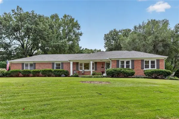 4229 W 98th Street, Overland Park, KS 66207