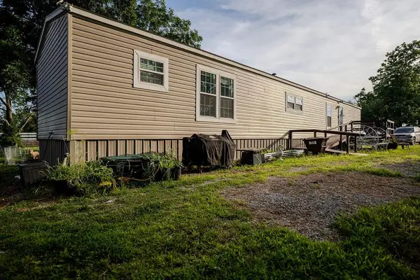 9243 1st Street, Hume, MO 64752