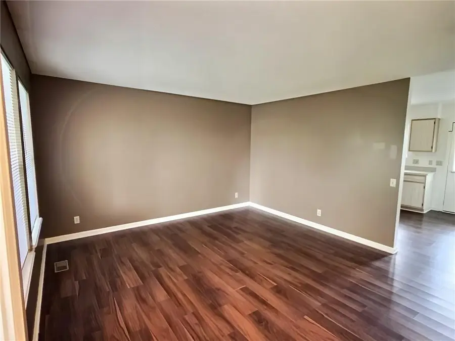 301 E 17th Street, Kearney, MO 64060 - #3