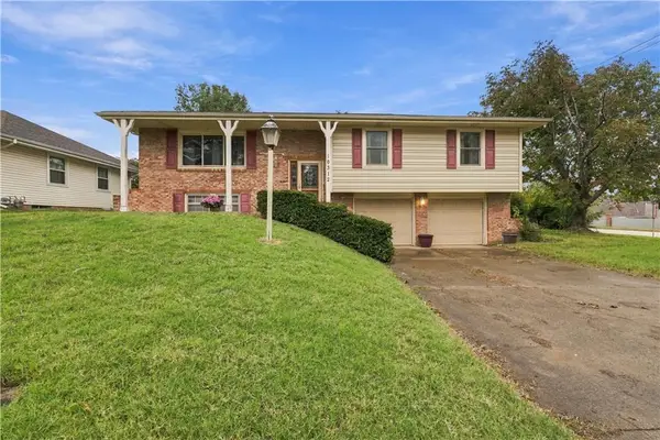 16312 E 38th Street S, Independence, MO 64055