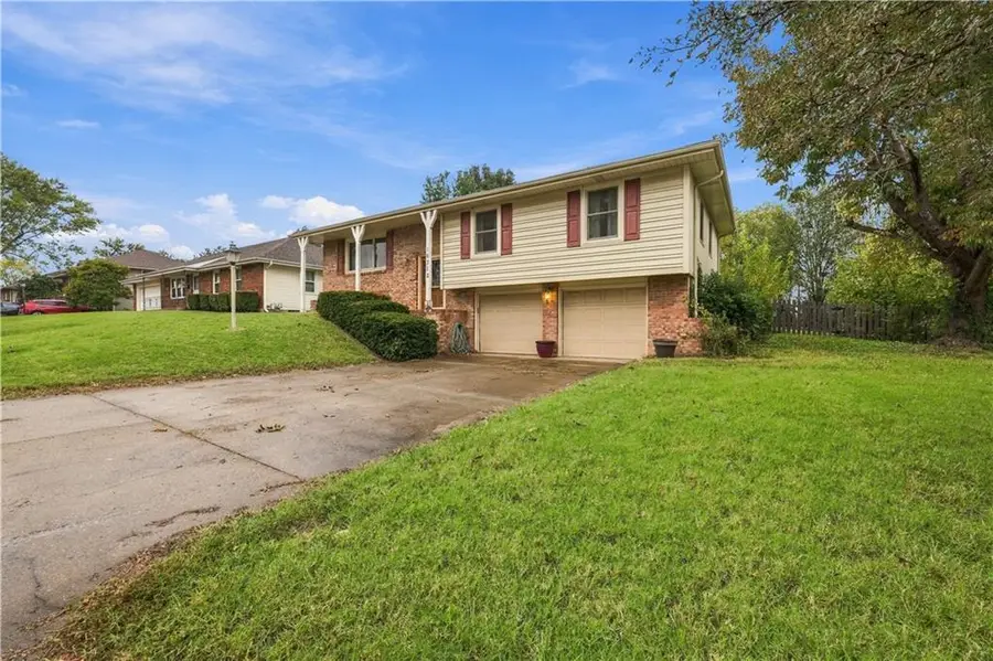 16312 E 38th Street S, Independence, MO 64055 - #2