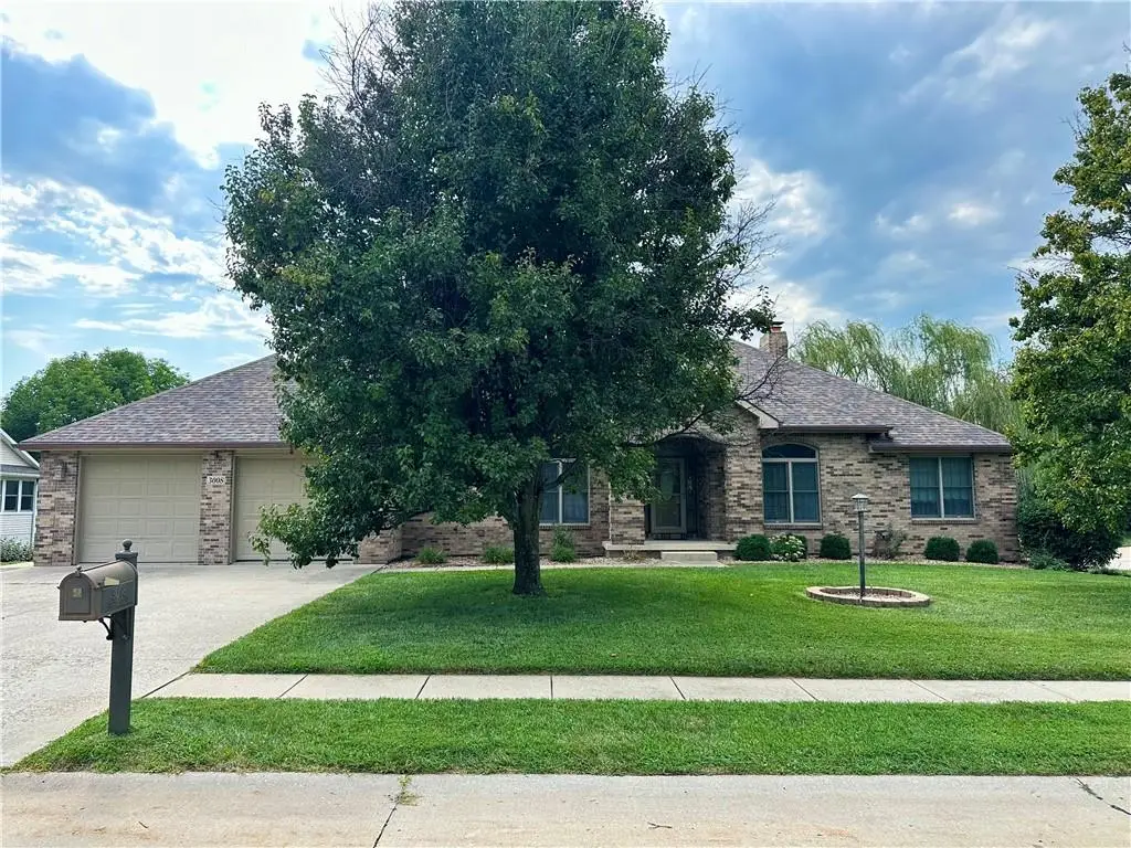 3008 Woods Court, Saint Joseph, MO 64505 - #1