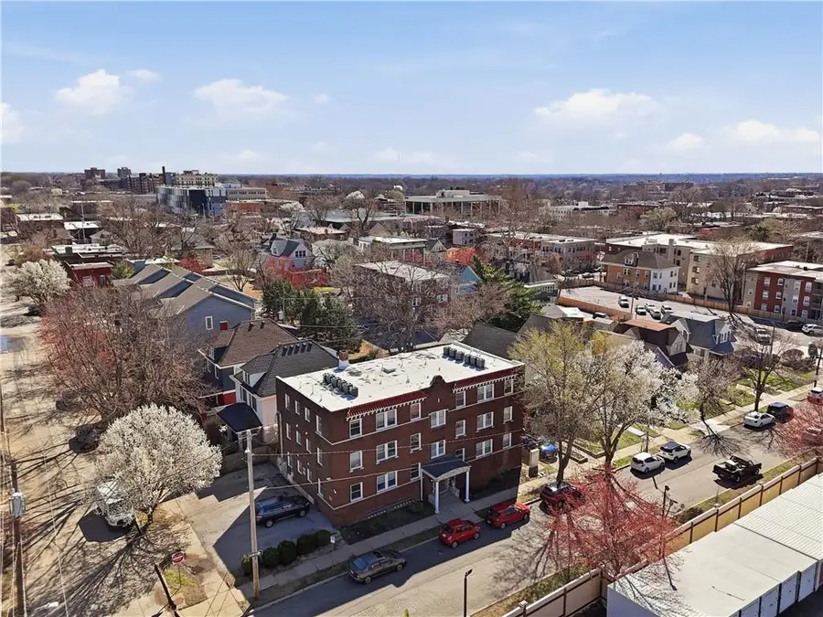 3401 Central Street, Kansas City, MO 64105 - #2