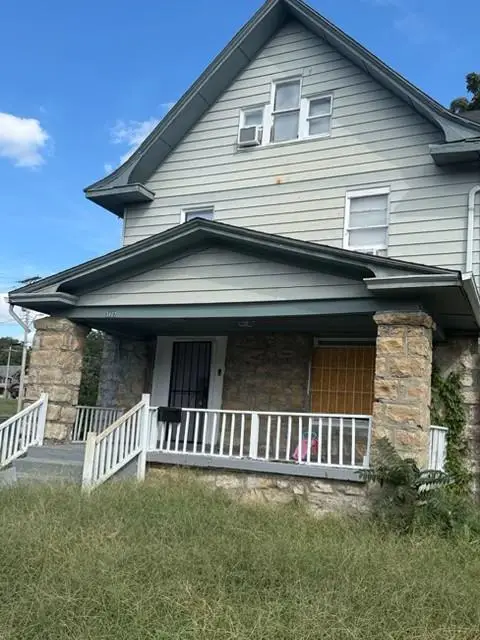 3807 Wabash Avenue, Kansas City, MO 64128 - #2