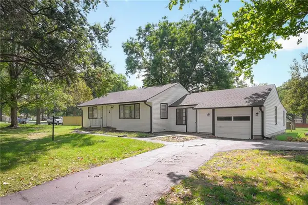 412 A NW Donovan Road, Lee's Summit, MO 64063