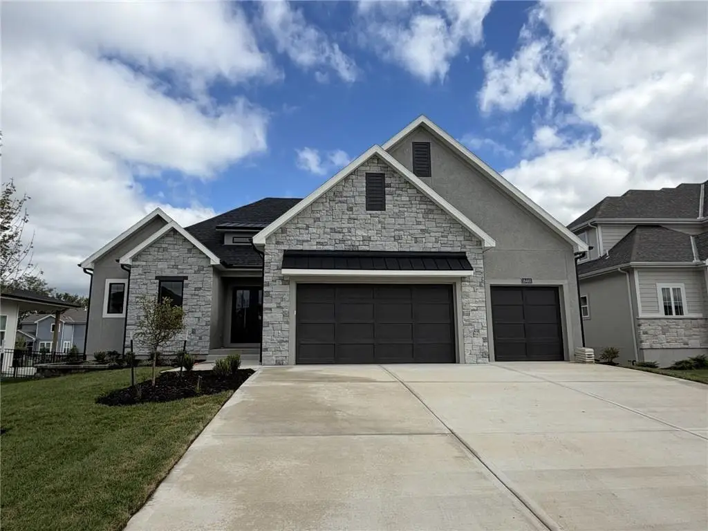 18461 Pawnee Lane, Overland Park, KS 66085 - #1