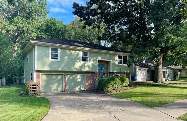 7049 Cedar Street, Prairie Village, KS 66208