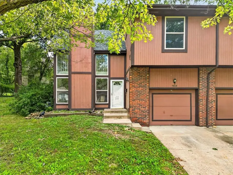 7606 W 86th Street, Overland Park, KS 66212 - #2