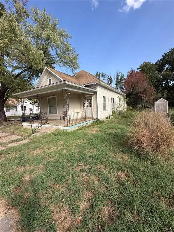1120 W Myrtle Street, Independence, KS 67301
