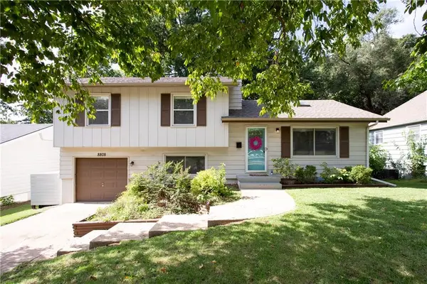 8808 W 89th Street, Overland Park, KS 66212