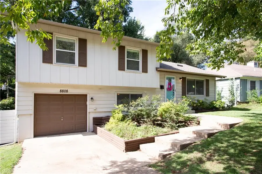 8808 W 89th Street, Overland Park, KS 66212 - #3
