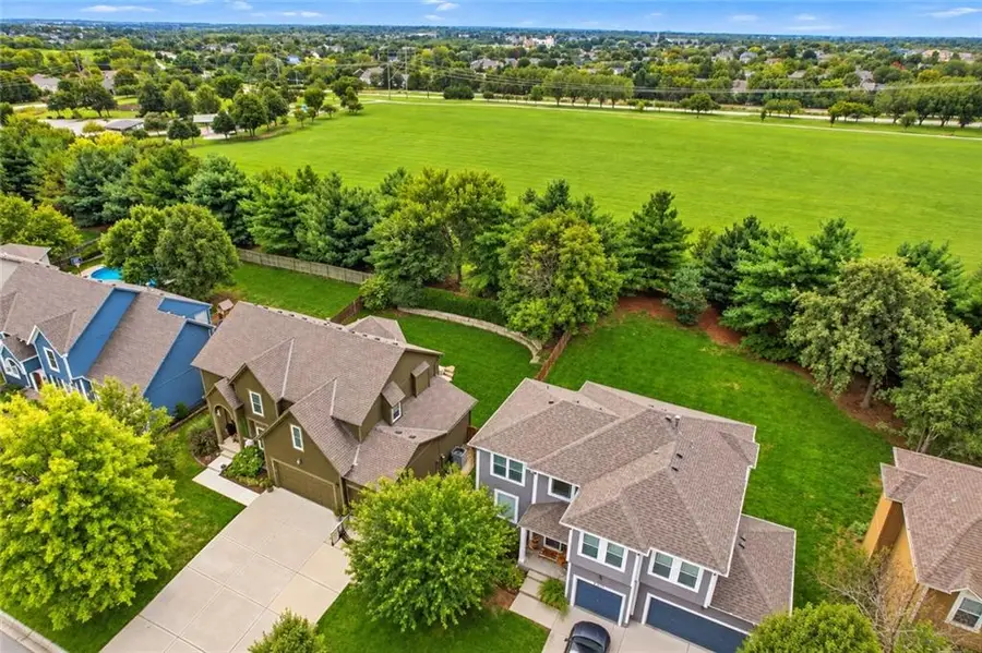 21727 W 96 Street, Lenexa, KS 66220 - #2