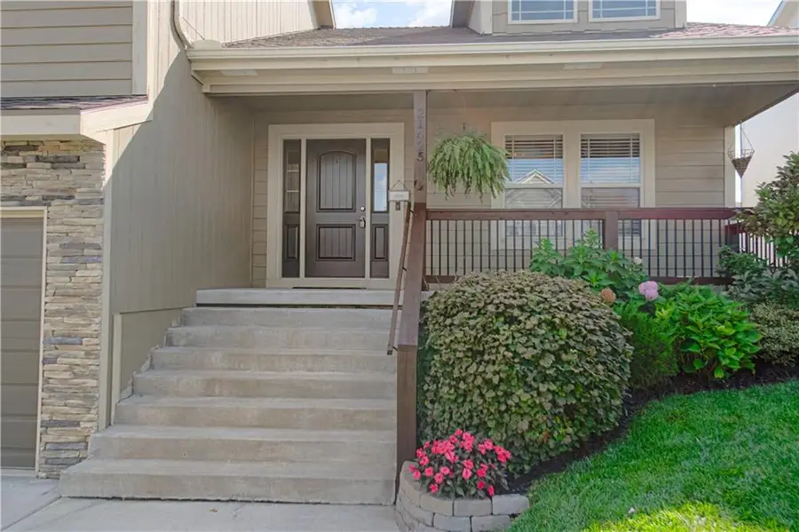 21425 W 47th Terrace, Shawnee, KS 66218 - #2
