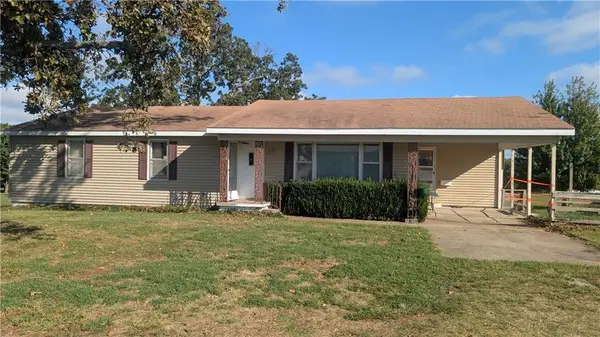 4010 320 Road, El Dorado Springs, MO 64744