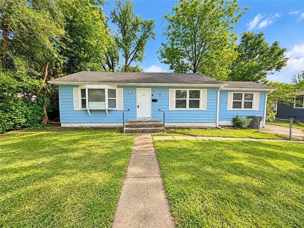 723 Pottawatomie Street, Leavenworth, KS 66048 - #1