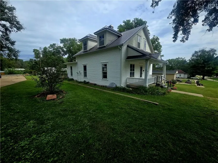 406 College Street, Tarkio, MO 64491 - #2