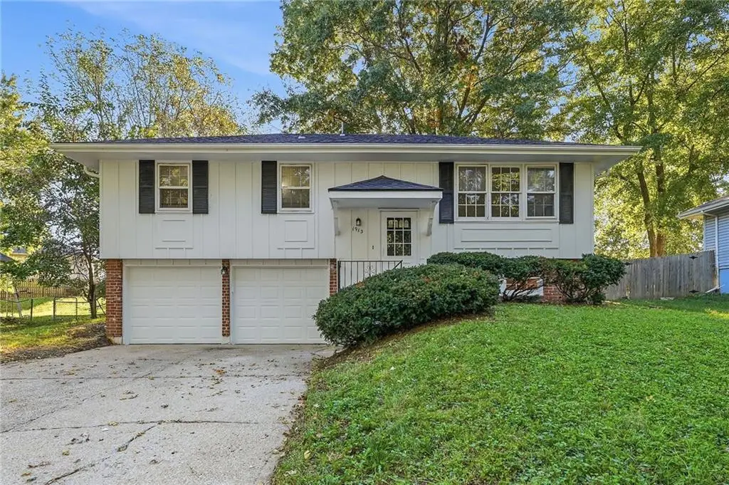 1913 N Plymouth Road, Independence, MO 64058 - #1