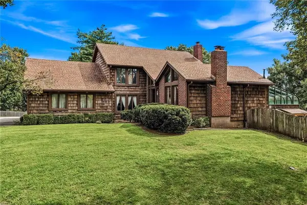 4209 W 104th Terrace, Overland Park, KS 66207