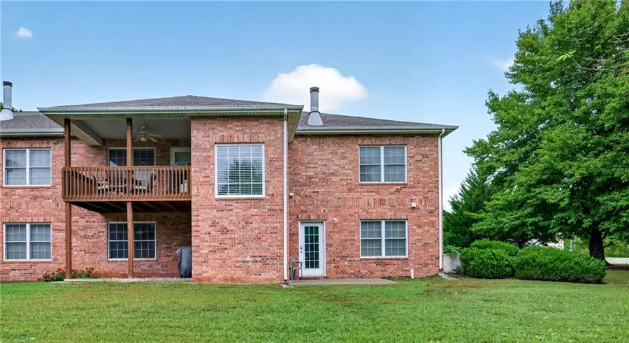 623 Carriage Court, Nevada, MO 64772 - #2