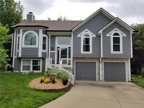 21645 W 122nd Terrace, Olathe, KS 66061