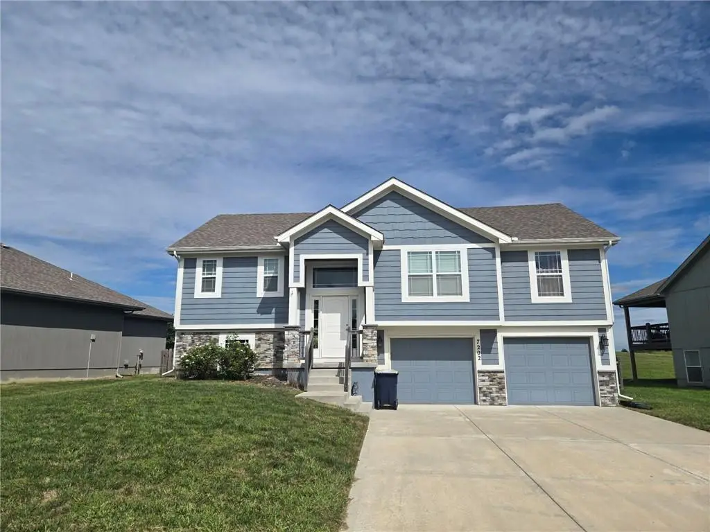 7202 NE 112th Terrace, Kansas City, MO 64118 - #1