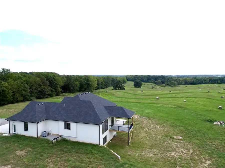 22663 Cherry Tree Lane, Sedalia, MO 65301 - #2