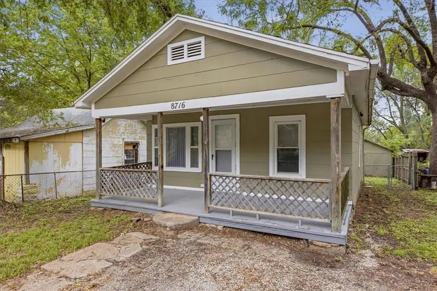 8716 E Roberts Street, Independence, MO 64053 - #2