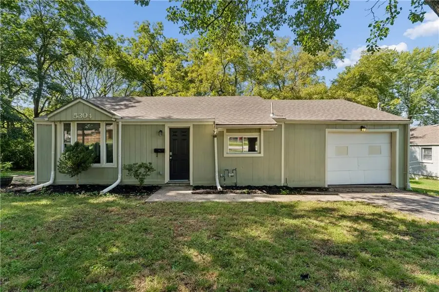 5304 Maywood Avenue, Raytown, MO 64133 - #3