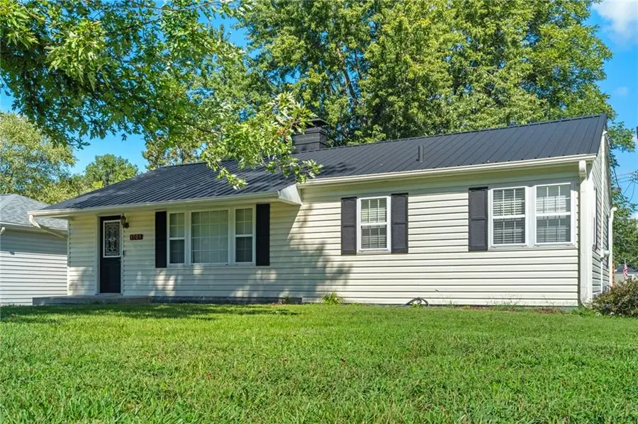 1701 Rosewood Lane, Chillicothe, MO 64601 - #2