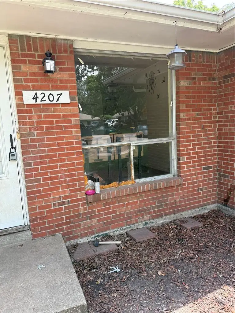 4203-4207 N Askew Avenue, Kansas City, MO 64117 - #3