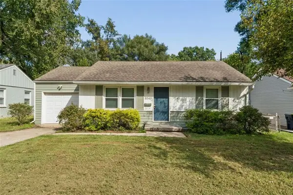 8549 Wornall Road, Kansas City, MO 64114
